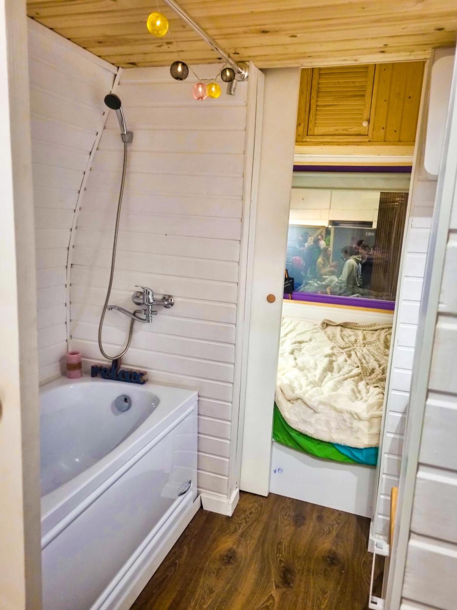 בוקרשט Downtown Tiny Houses Near Cismigiu Gardens מראה חיצוני תמונה