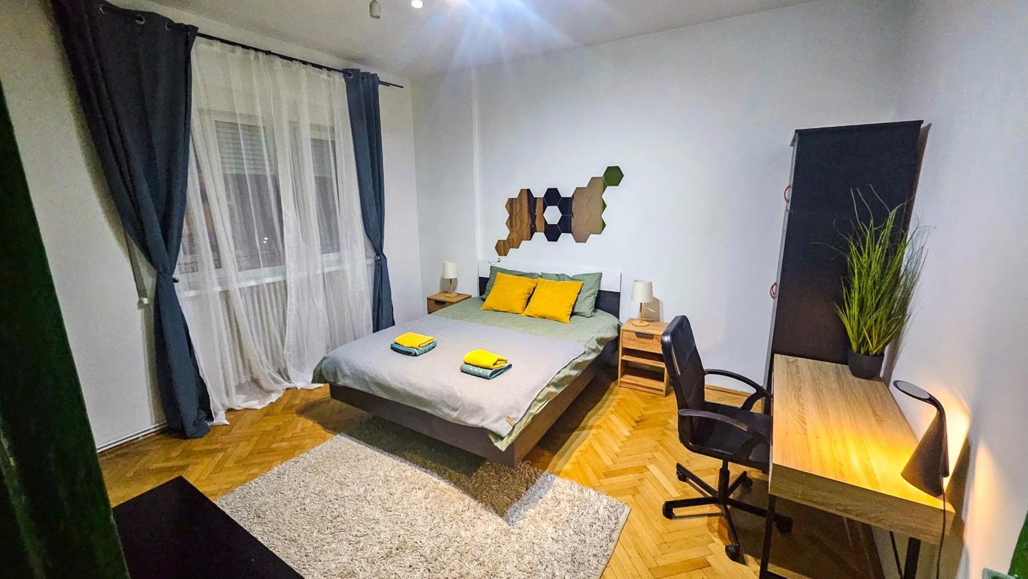 בוקרשט Downtown Tiny Houses Near Cismigiu Gardens מראה חיצוני תמונה